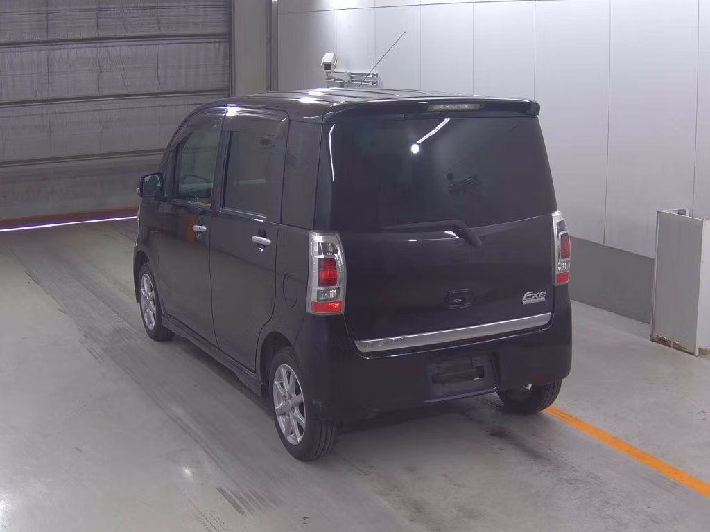 DAIHATSU TANTO EXE