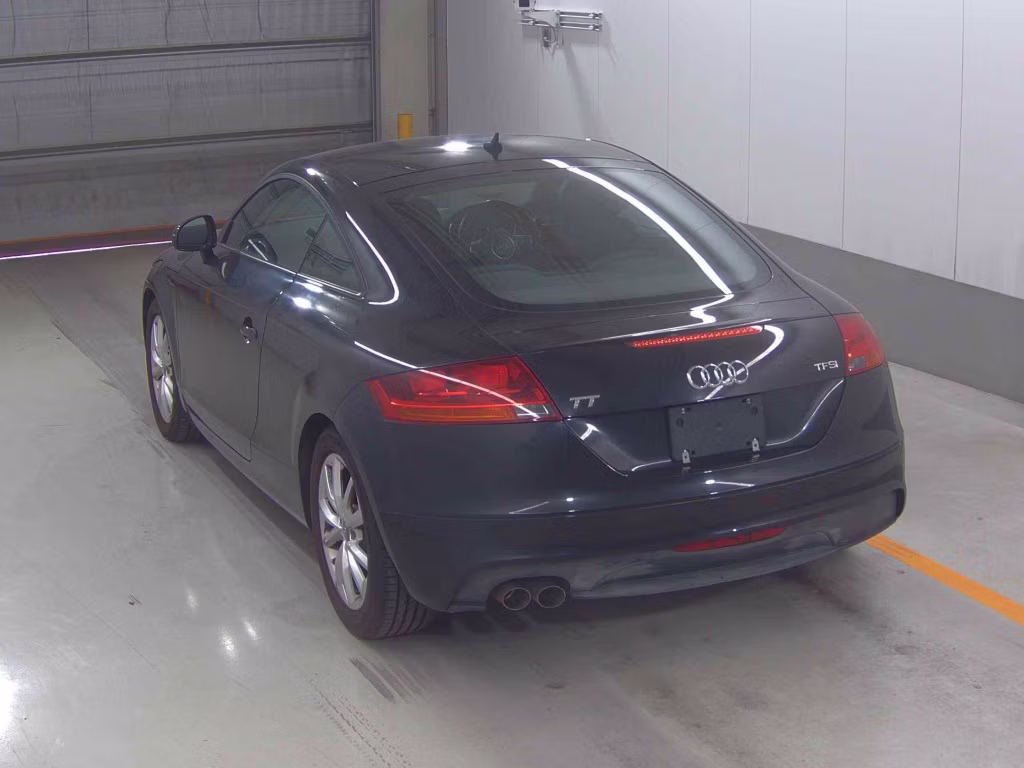 AUDI TT