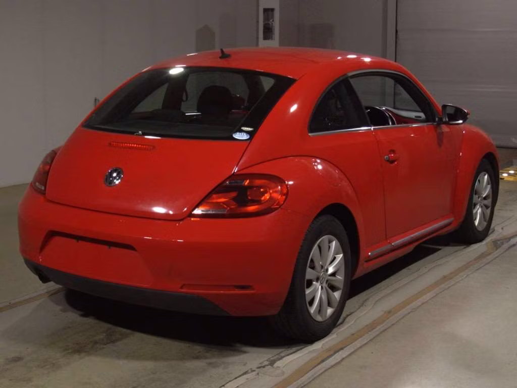VOLKSWAGEN BEETLE