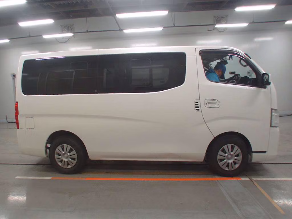NISSAN NV350 CARAVAN