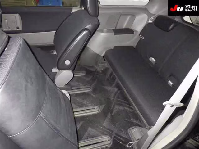 NISSAN PRESAGE