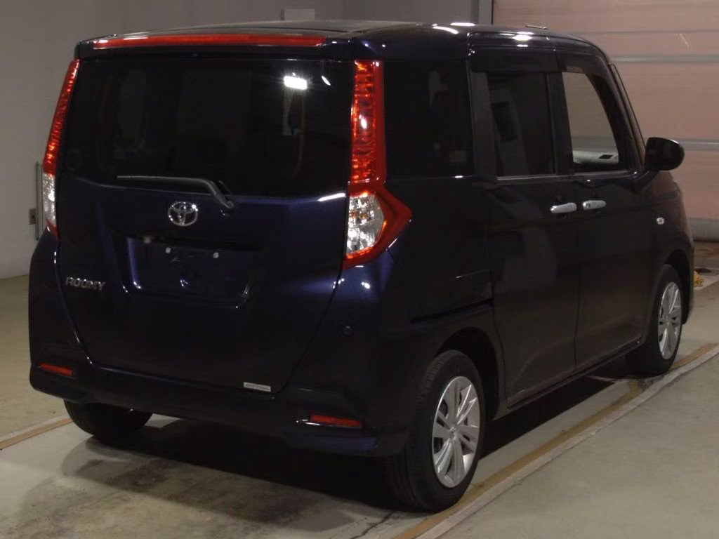 TOYOTA ROOMY