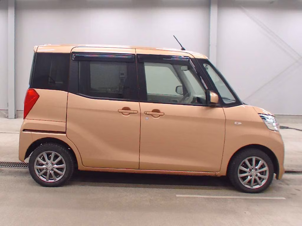 MITSUBISHI EK SPACE
