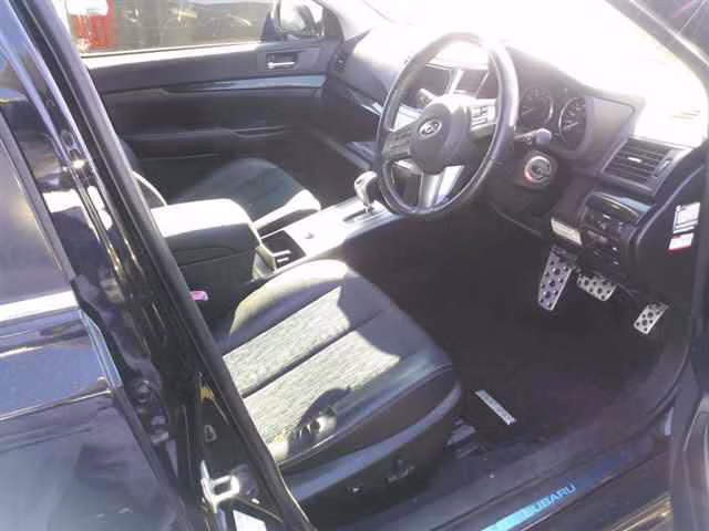 SUBARU LEGACY B4