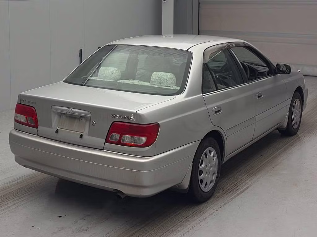 TOYOTA CARINA