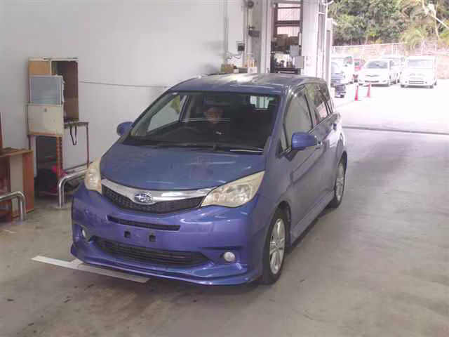 SUBARU TREZIA