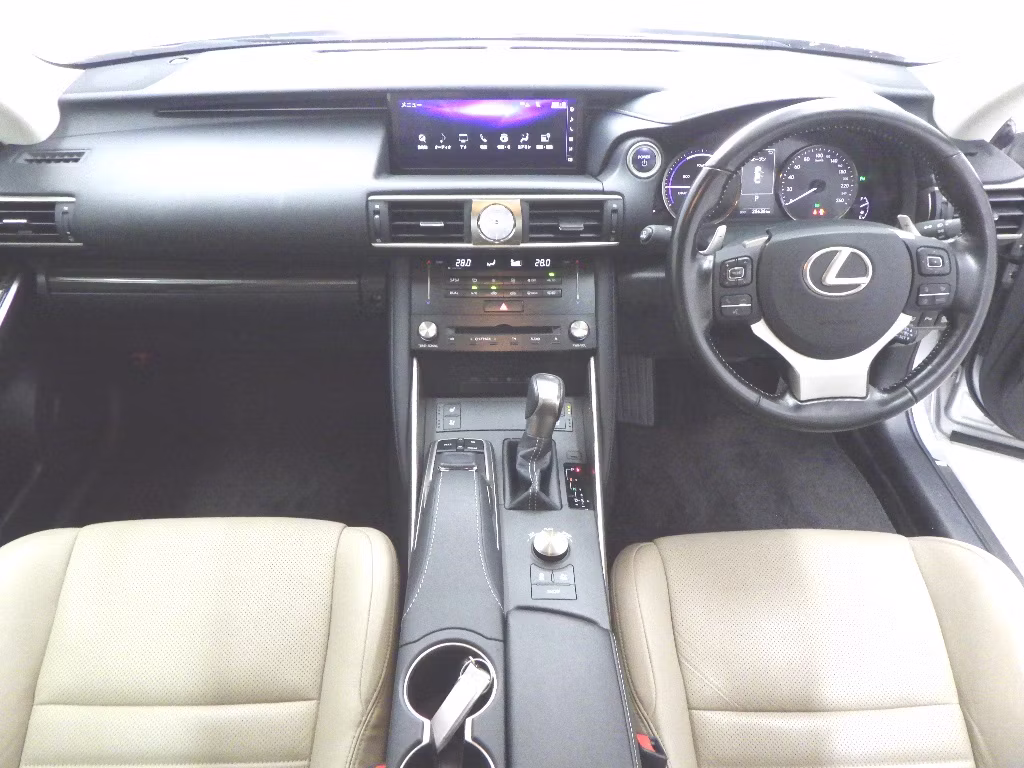 LEXUS IS300H