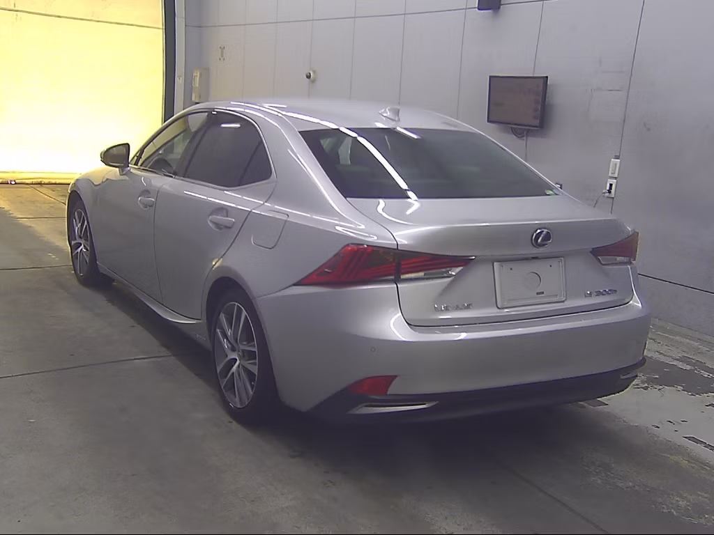 LEXUS IS300H