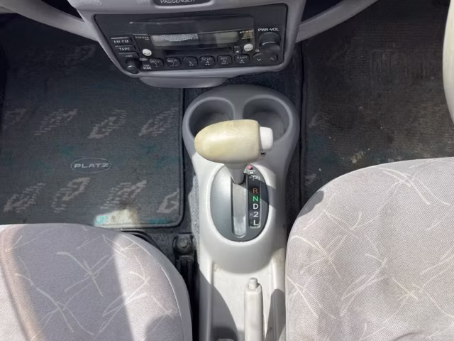 TOYOTA PLATZ