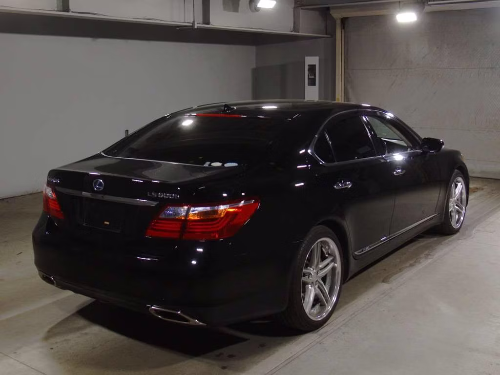 LEXUS LS600H