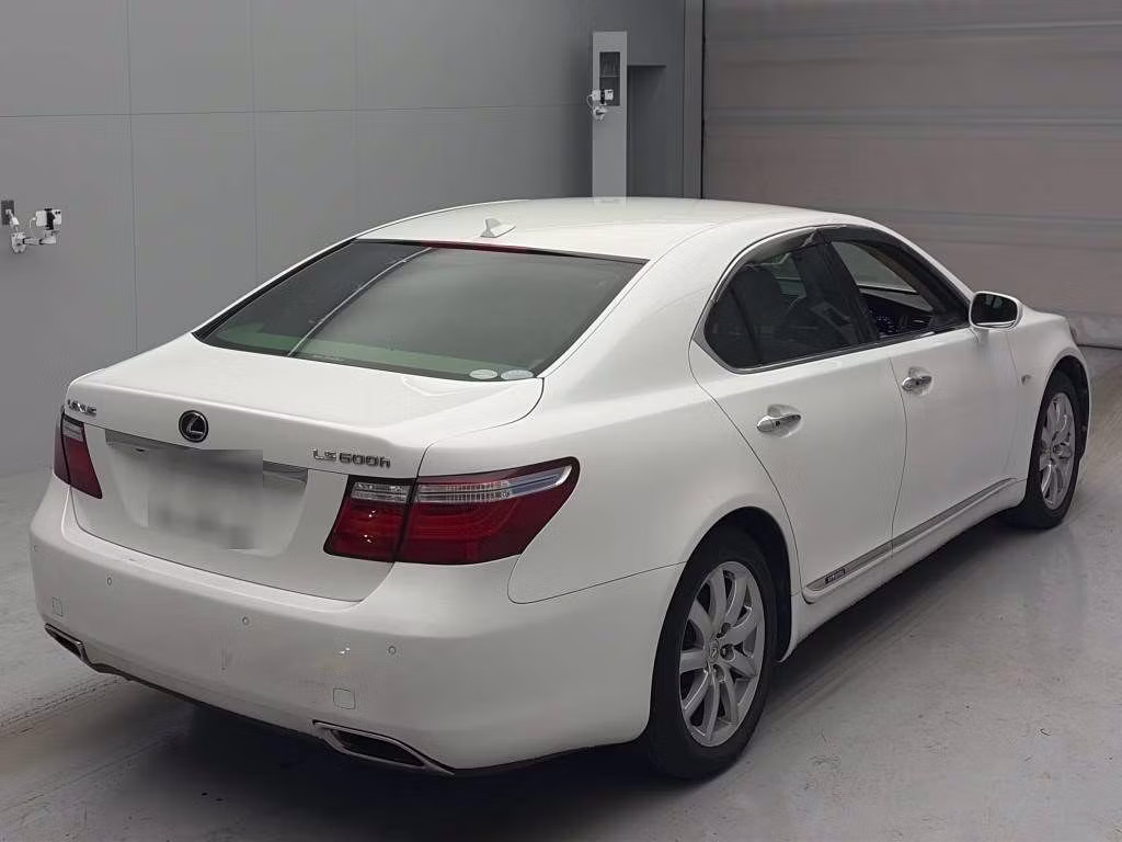 LEXUS LS600H