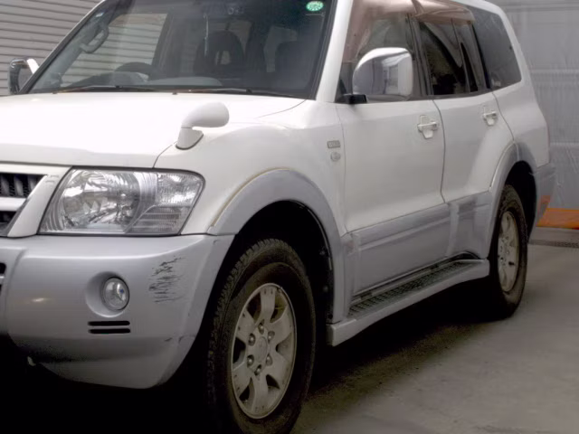 MITSUBISHI PAJERO
