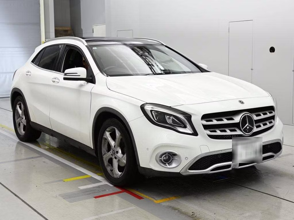 MERCEDES-BENZ GLA-CLASS