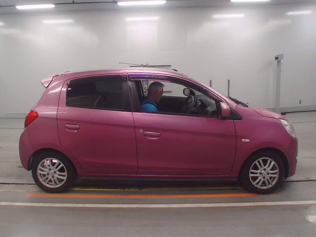 MITSUBISHI MIRAGE