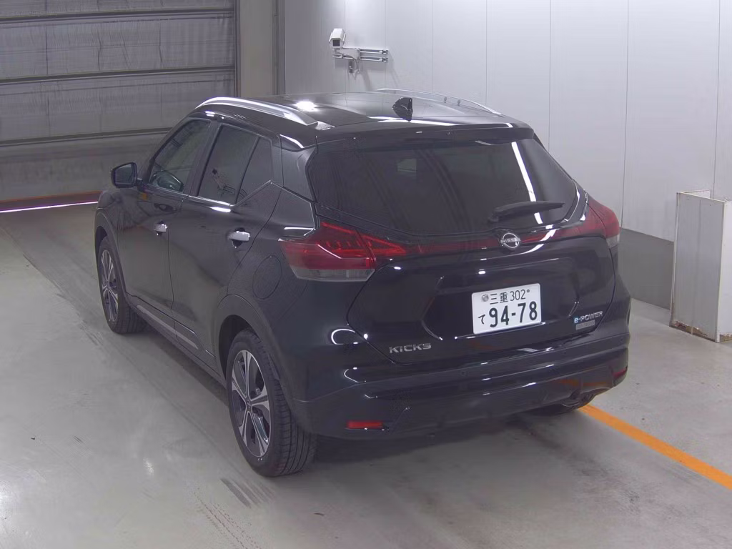 NISSAN KICKS