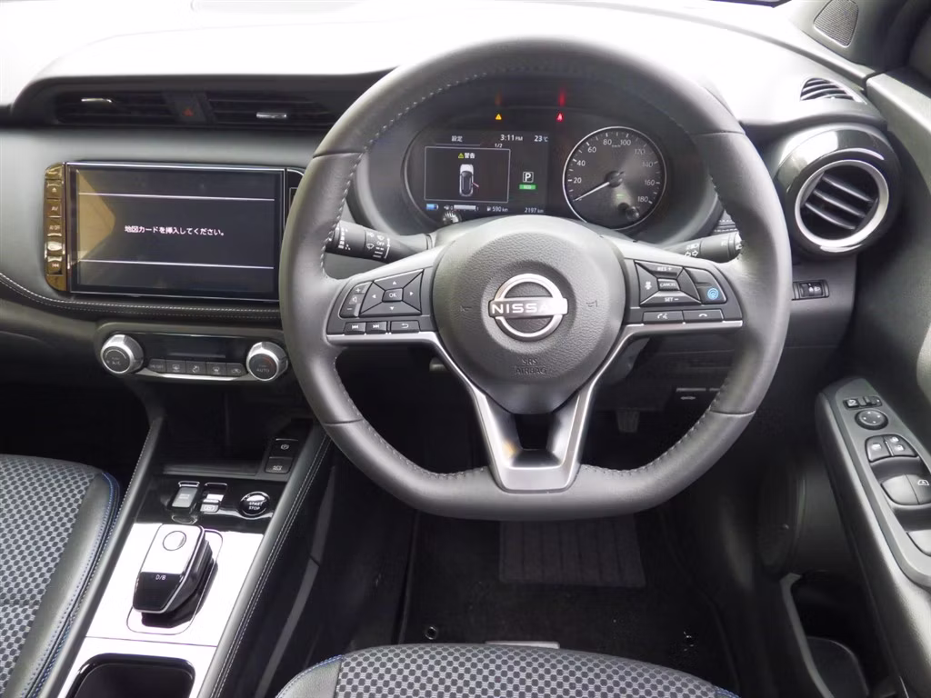 NISSAN KICKS