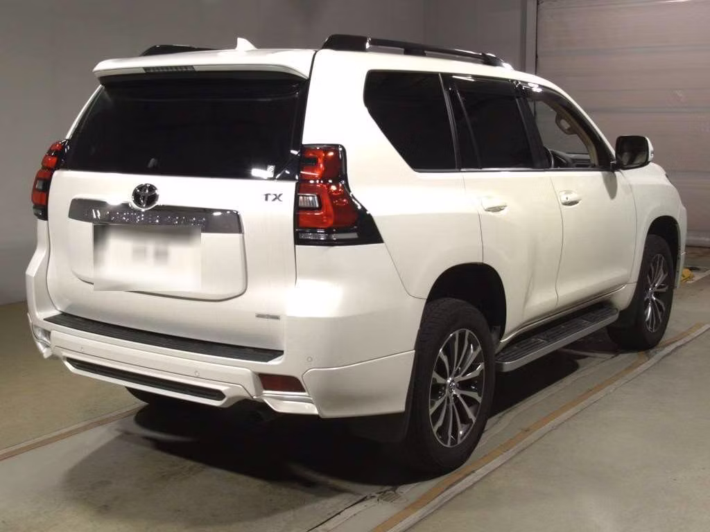 TOYOTA LAND CRUISER PRADO