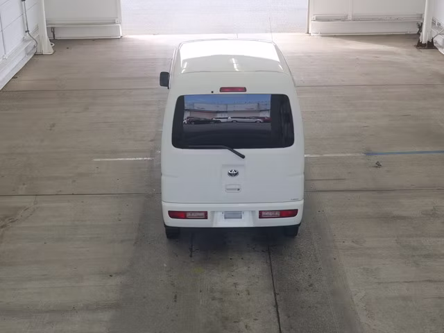 TOYOTA PIXIS VAN