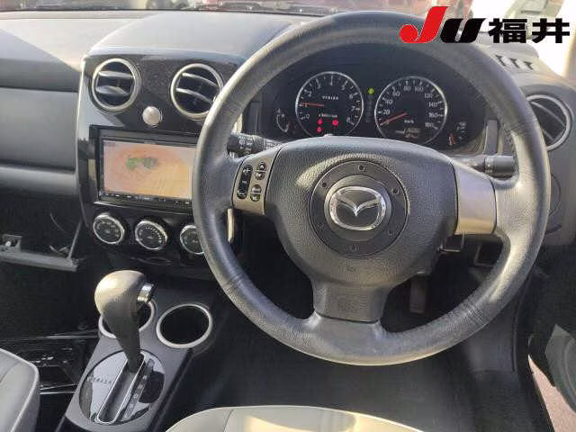 MAZDA VERISA