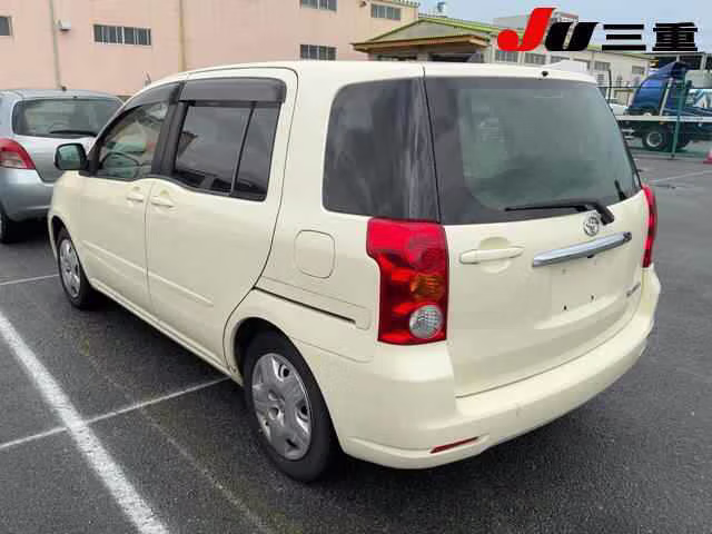 TOYOTA RAUM