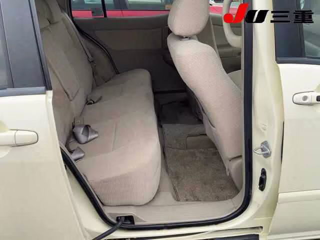 TOYOTA RAUM