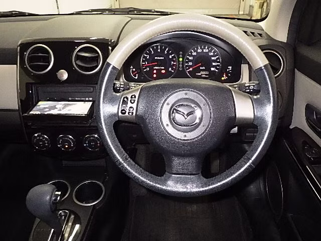 MAZDA VERISA