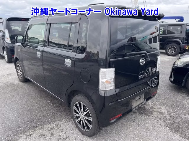 DAIHATSU MOVE CONTE