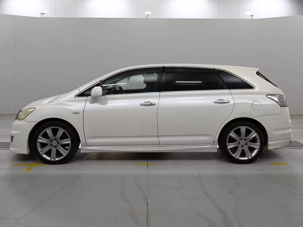 TOYOTA MARK X ZIO