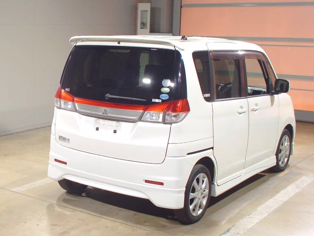 MITSUBISHI DELICA D:2