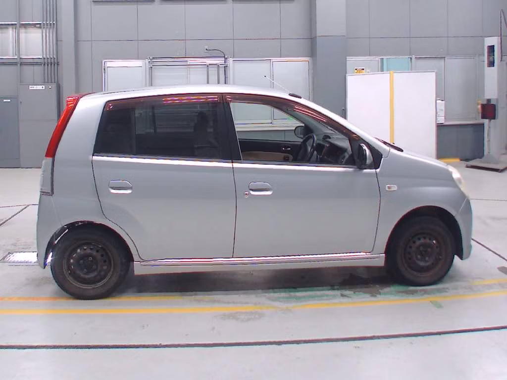 DAIHATSU MIRA AVY