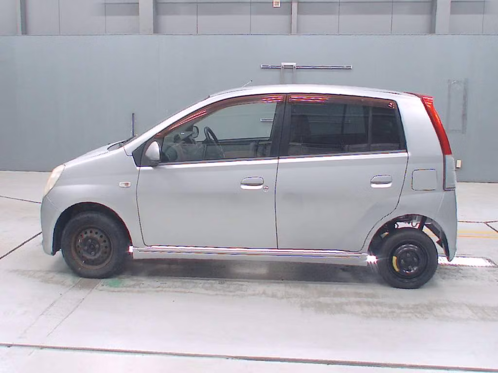 DAIHATSU MIRA AVY