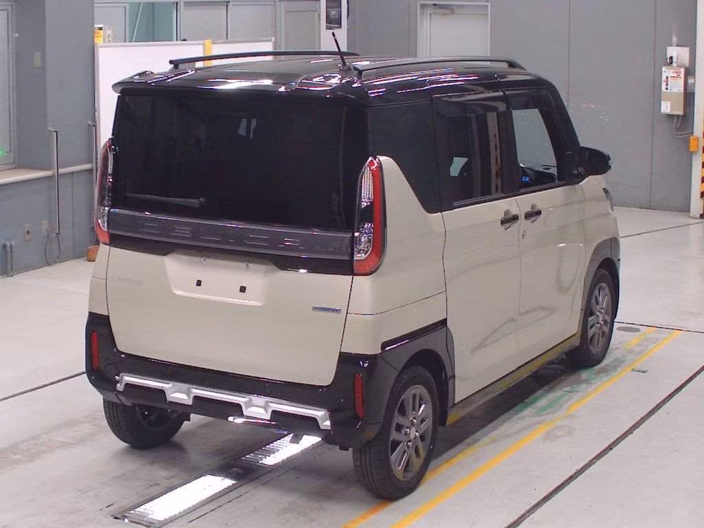 MITSUBISHI DELICA MINI