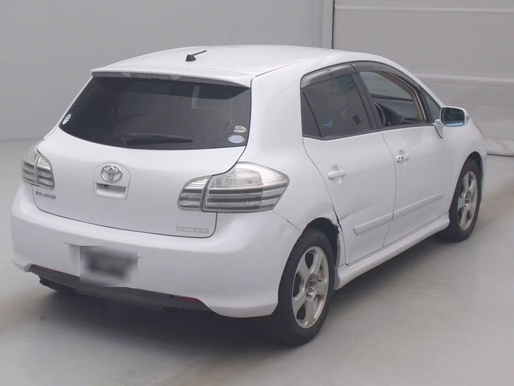 TOYOTA BLADE