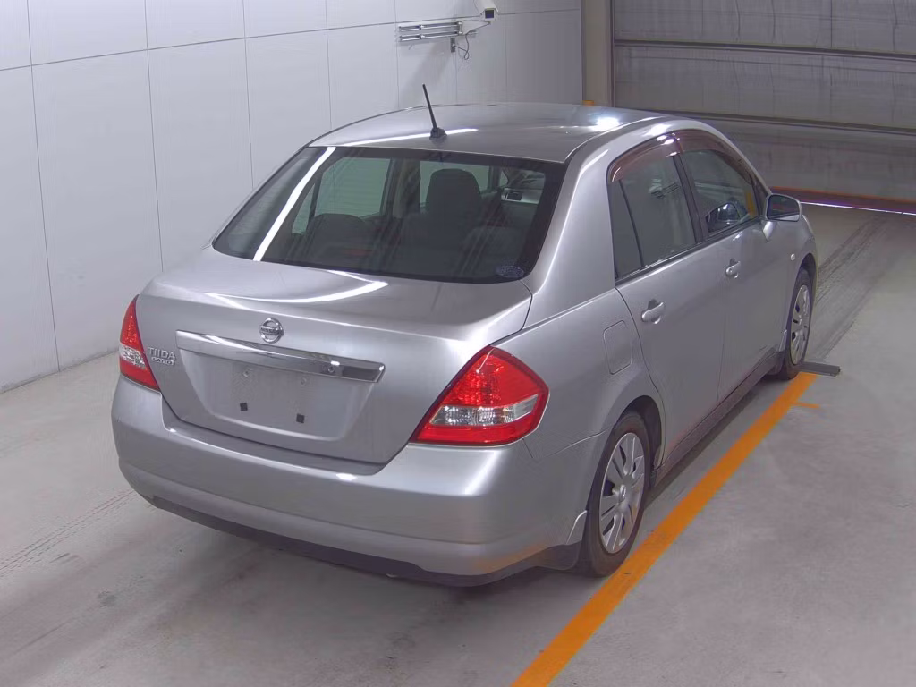 NISSAN TIIDA LATIO