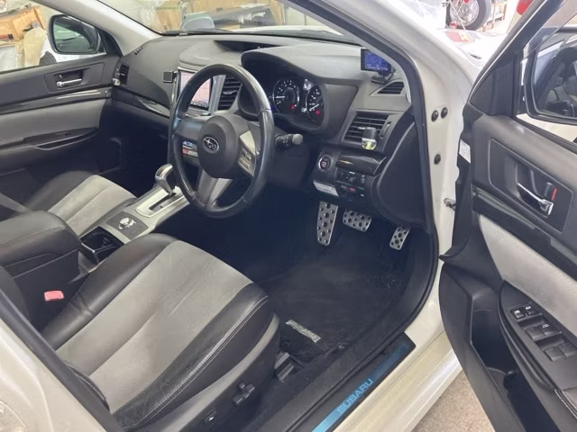 SUBARU LEGACY