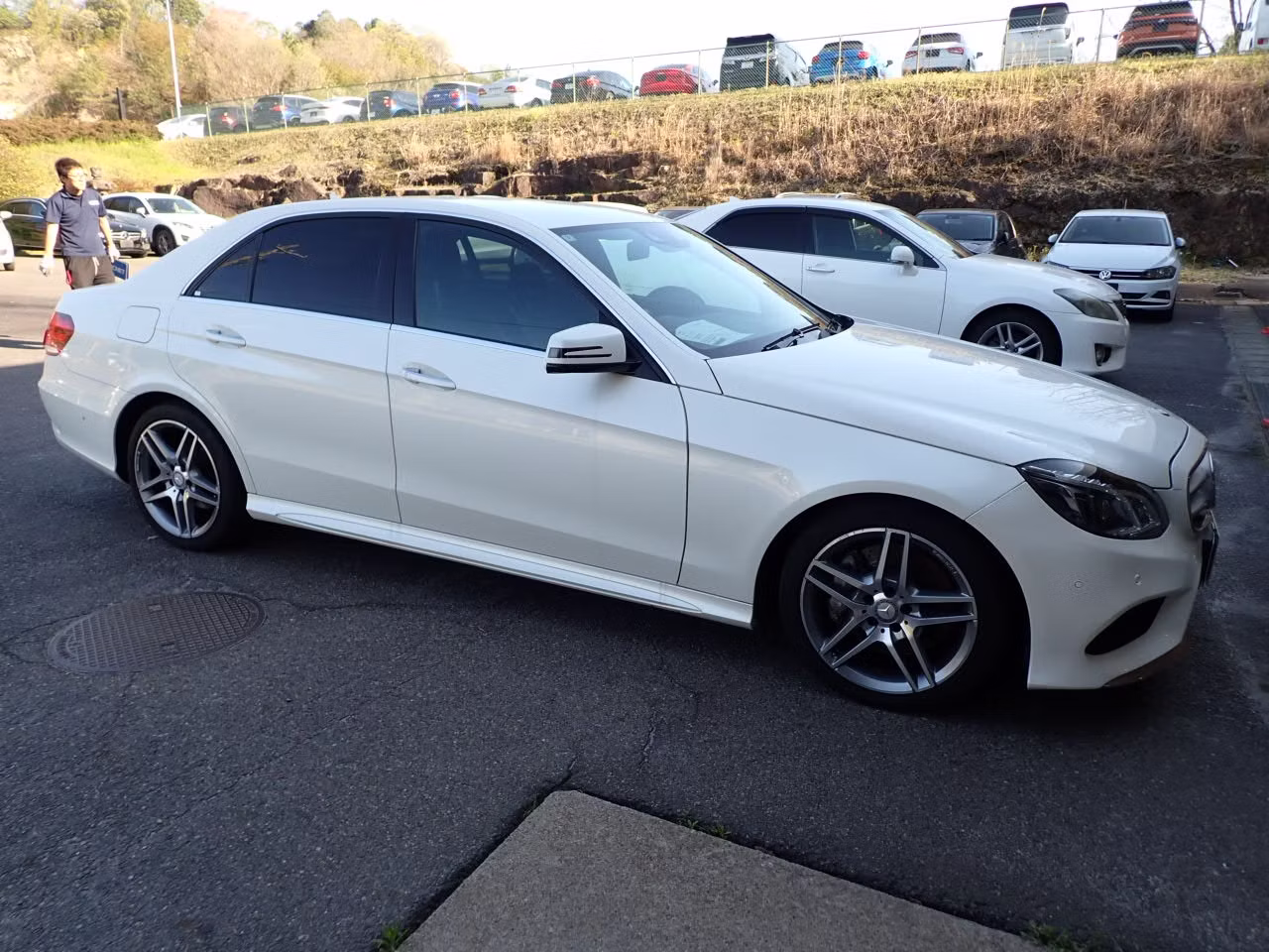 MERCEDES-BENZ E-CLASS