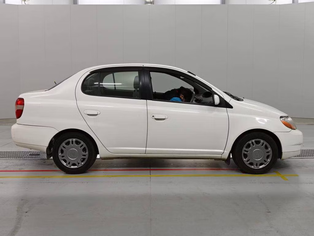 TOYOTA PLATZ