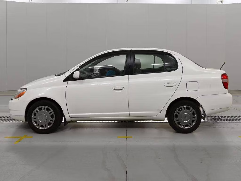 TOYOTA PLATZ