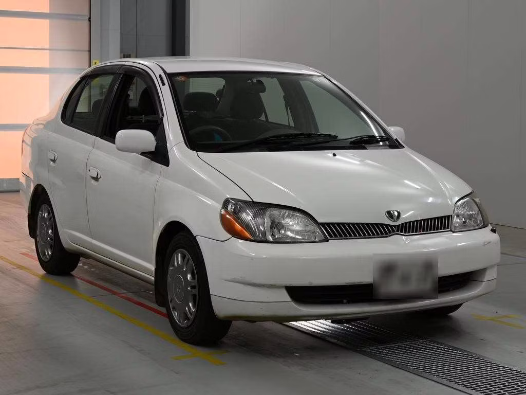 TOYOTA PLATZ