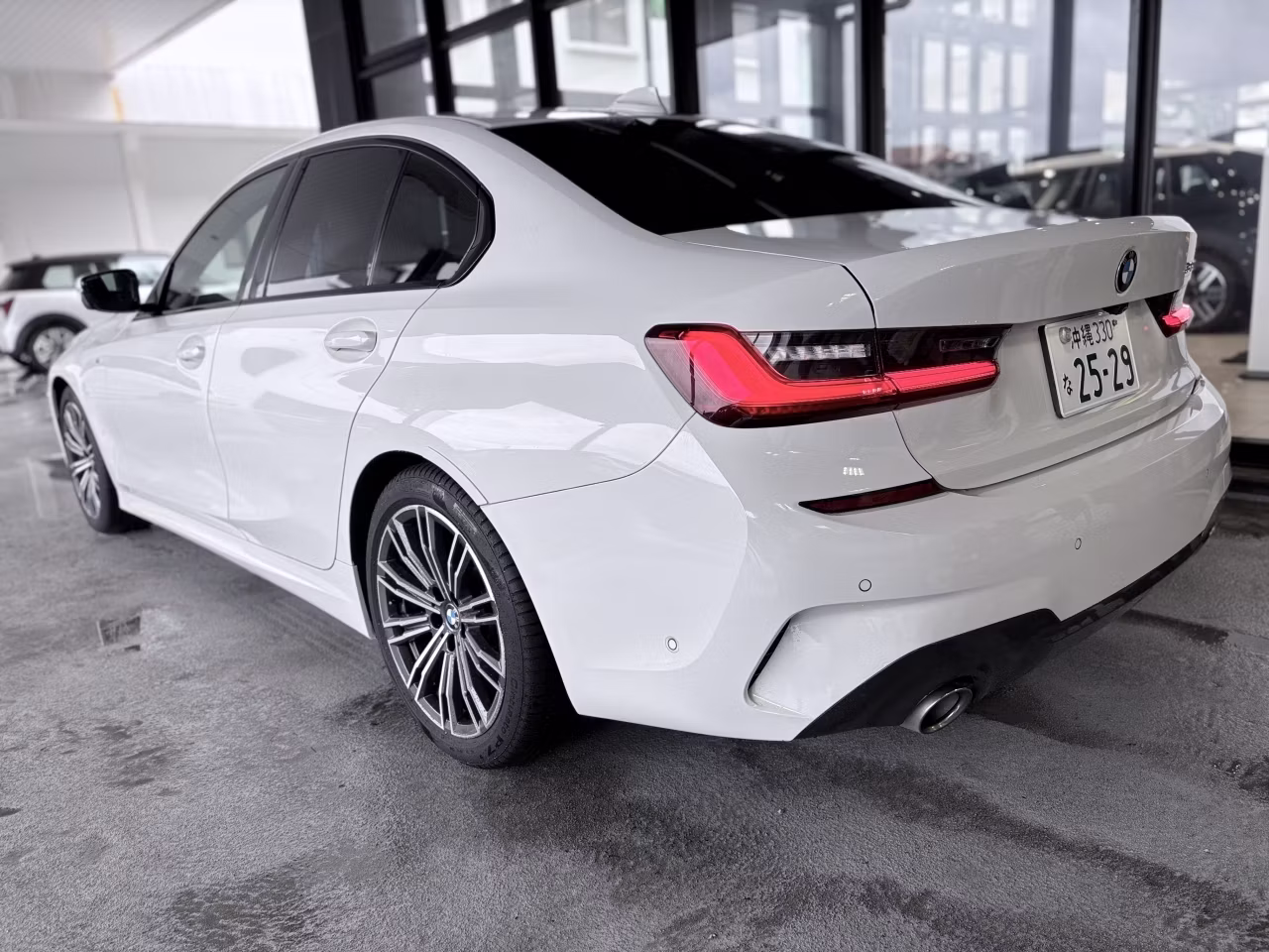 BMW 3-SERIES