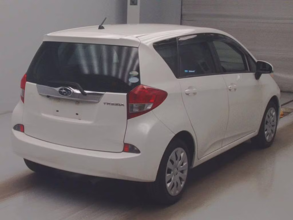 SUBARU TREZIA