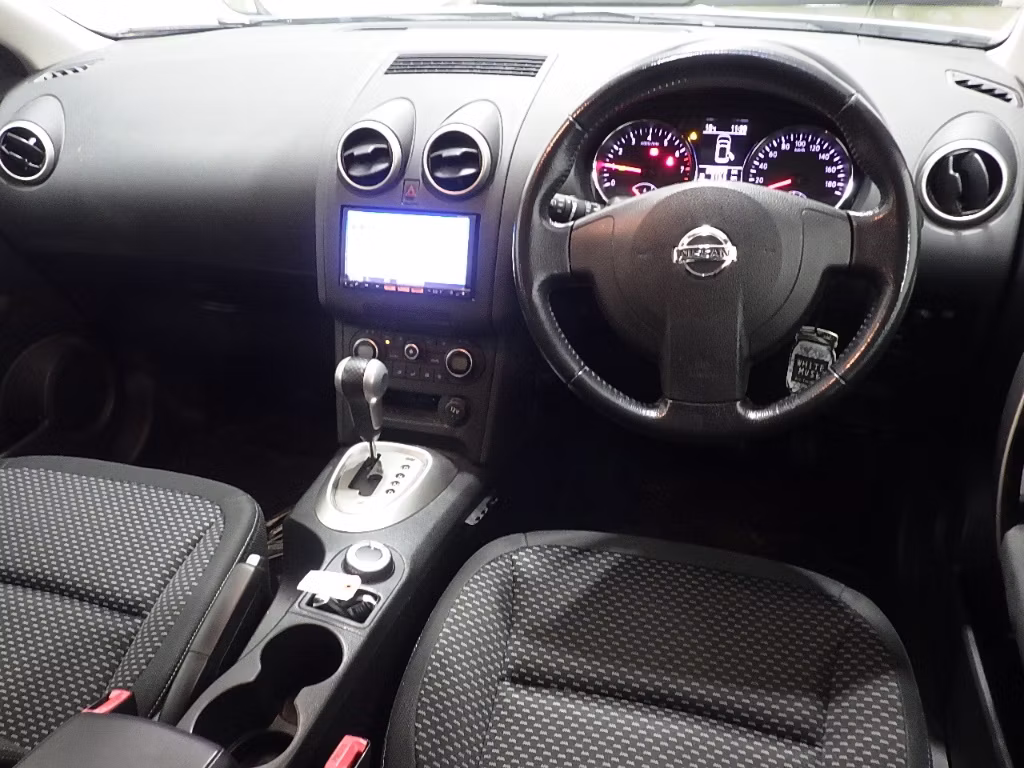 NISSAN DUALIS