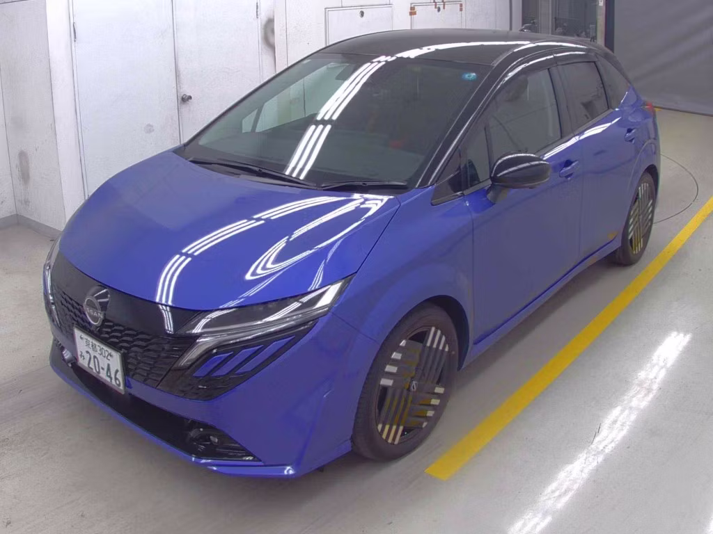 NISSAN AURA