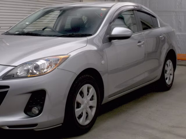 MAZDA AXELA