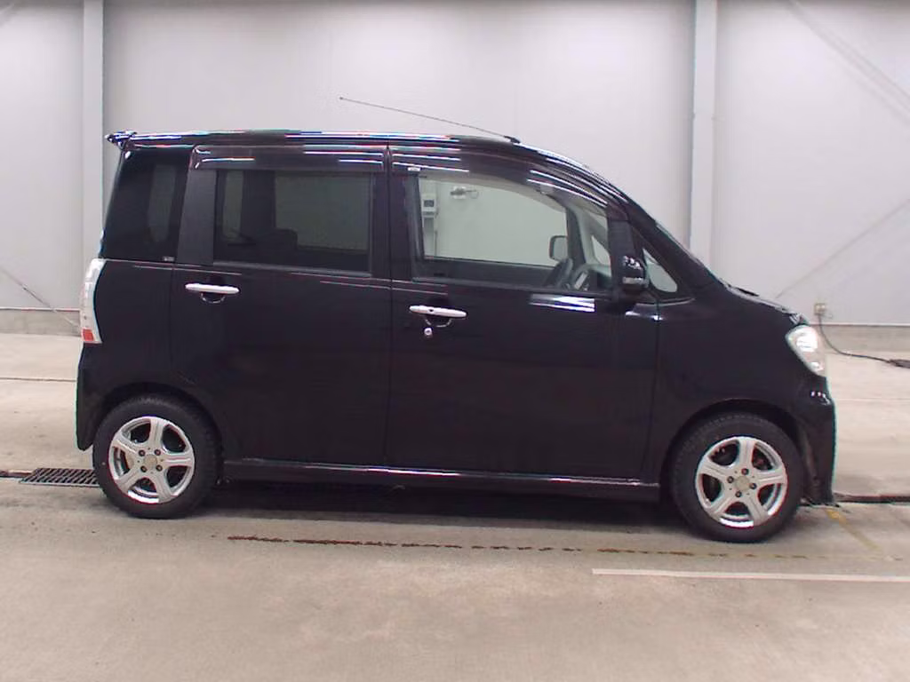 DAIHATSU TANTO EXE