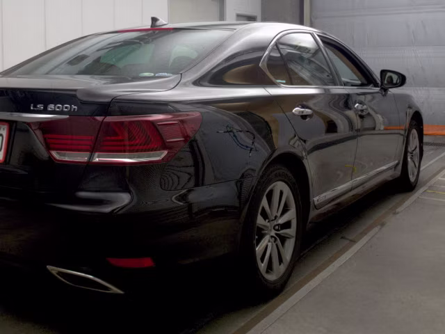 LEXUS LS600H