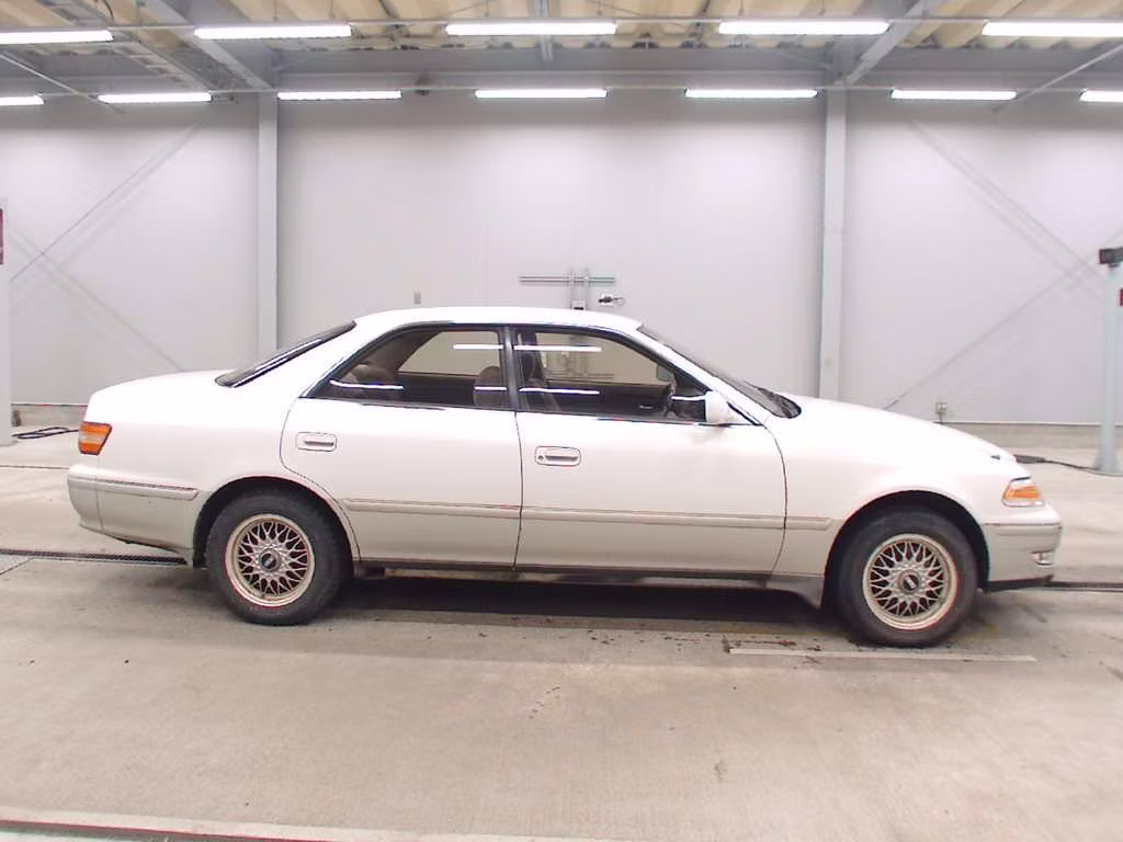 TOYOTA MARK II