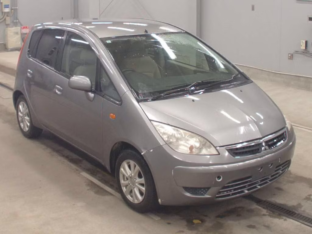 MITSUBISHI COLT