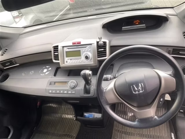 HONDA FREED SPIKE