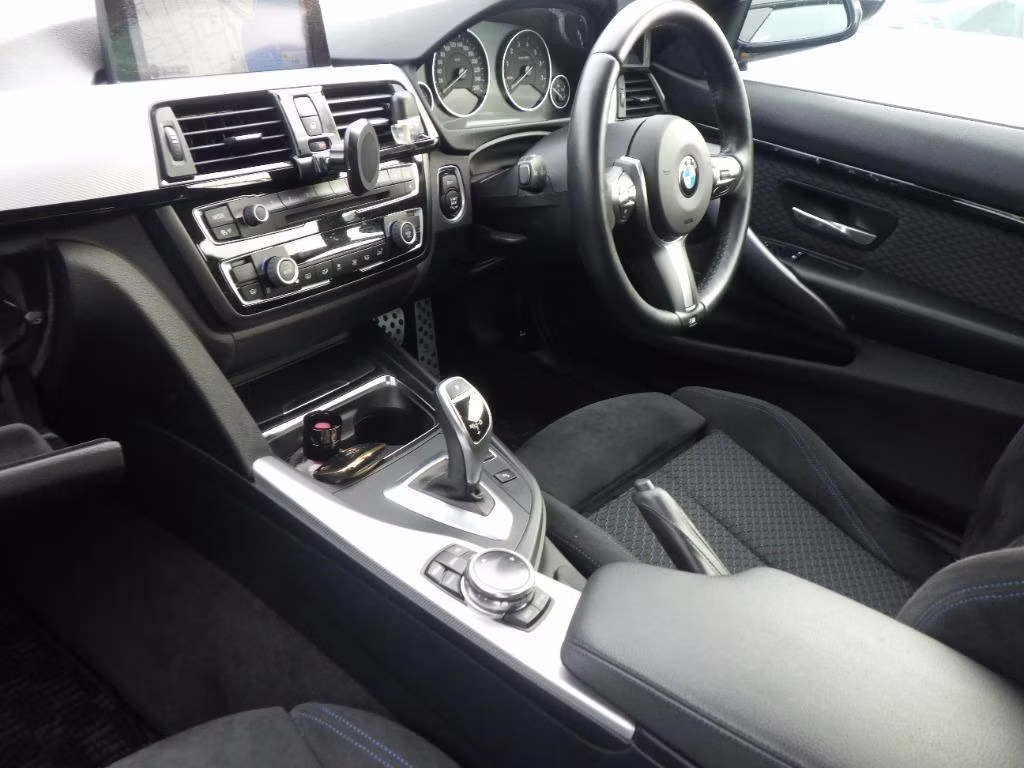 BMW 4-SERIES